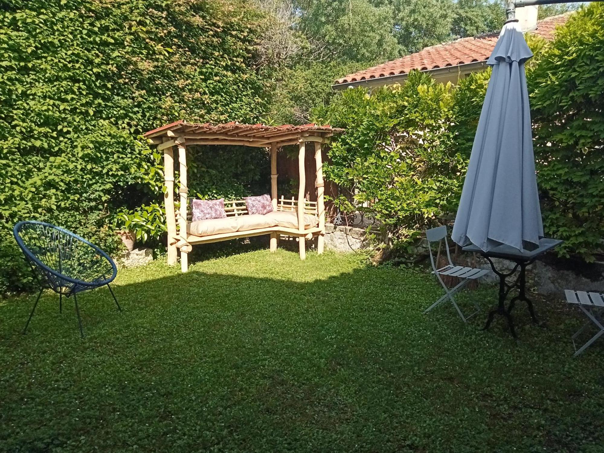Maison En Pierre Restauree Avec Jardin Auch Exterior foto